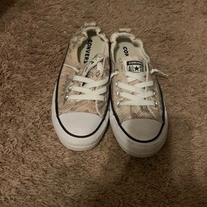CONVERSE WOMENS CHUCK TAYLOR ALL STAR SHORELINE SNEAKER - SNAKE